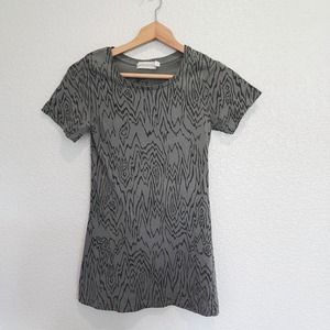 Joan Podoll Gray Animal Print Short Sleeve Size Small